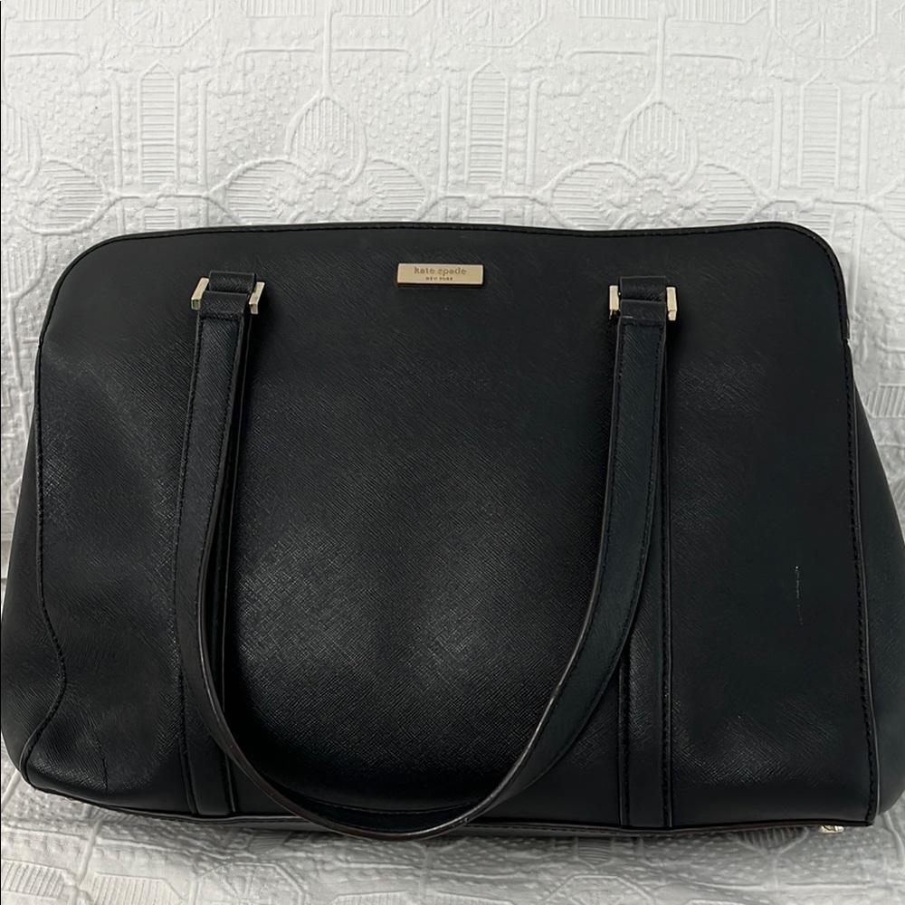 Kate Spade Black Shoulder Bag with Sleek Design